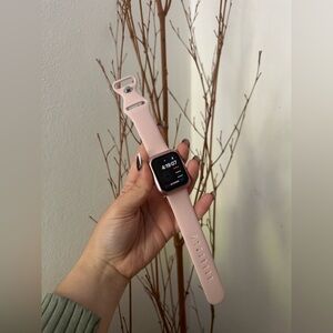 Apple Watch Series 3 Rose Gold 38 MM - NO BOX!